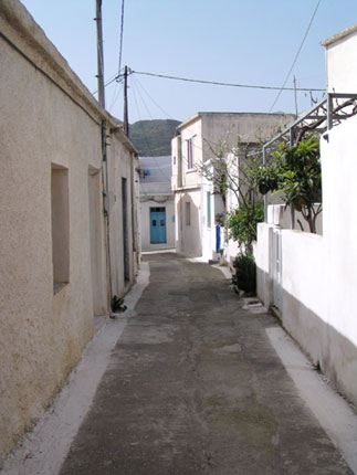 A typical alley in the village of Tourloti