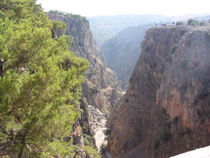 Το φαράγγι της Αράδαινας