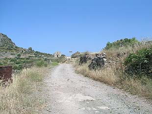 The road towards the ancient acropolis of Polirinia