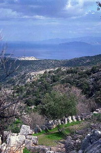 Die Stadt Agios Nikolaos, von der antiken Stätte Lato aus gesehen