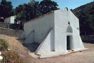 La chiesa di Agìa Paraskevì, sopra Panagìa, Kàndanos
