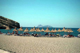 La plage de Matala