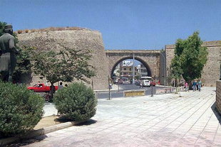 Η Χανιόπορτα στο Ηράκλειο χτισμένη περίπου το 1570