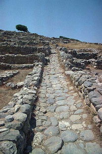Una strada del sito minoico di Gournia