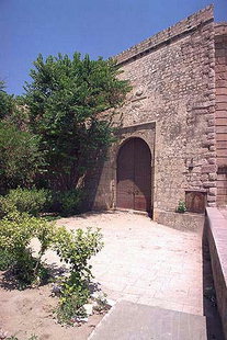 A door in the Chanioporta, Iraklion