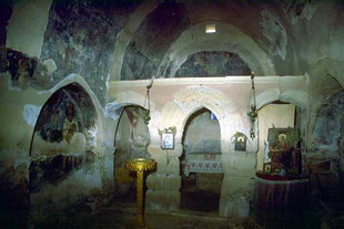 Το εσωτερικό της εκκλησίας της Μεταμόρφωσης του Σωτήρα στις Μαργαρίτες
