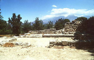 Die Bastion und der Untere Hof, Agia Triada