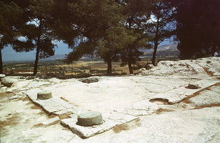 The colonnaded court and the Mesara Plain, Festos