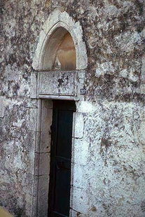 Il portale della chiesa di Agìa Paraskevì ad Episkopì