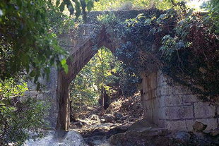 Il ponte di epoca ellenistica ad Elèftherna