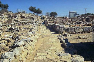 The Minoan paved road, Zakros