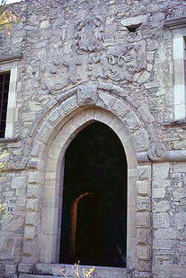 Il portale della veneziana Villa di Mezzo