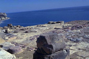 Il Mar Libico ed il cortile della villa, Mirtos