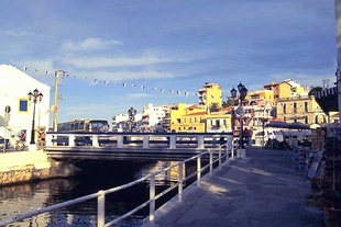 La zone du port à Agios Nikolaos