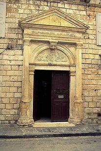 Portail d'un palais Vénitien à Rethimnon
