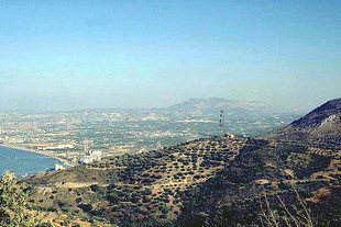 Iraklion city and Mount Youktas