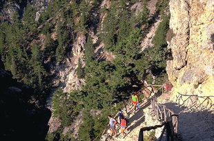 The descent to the gorge, Samaria