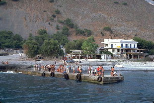 Waiting for the boat in Agia Roumeli