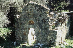 The crumbling Agios Georgios Church in Agia Irini